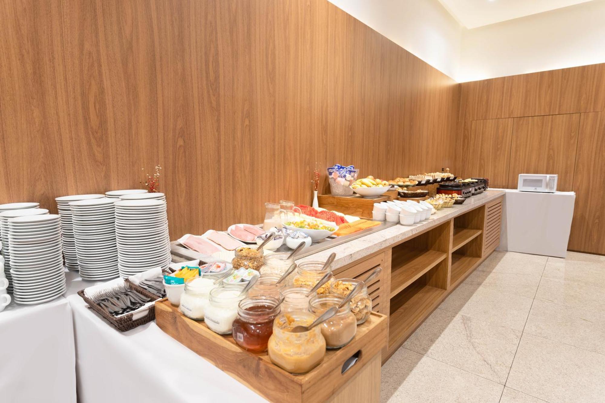 Ramada By Wyndham Brasilia Alvorada Hotel Luaran gambar