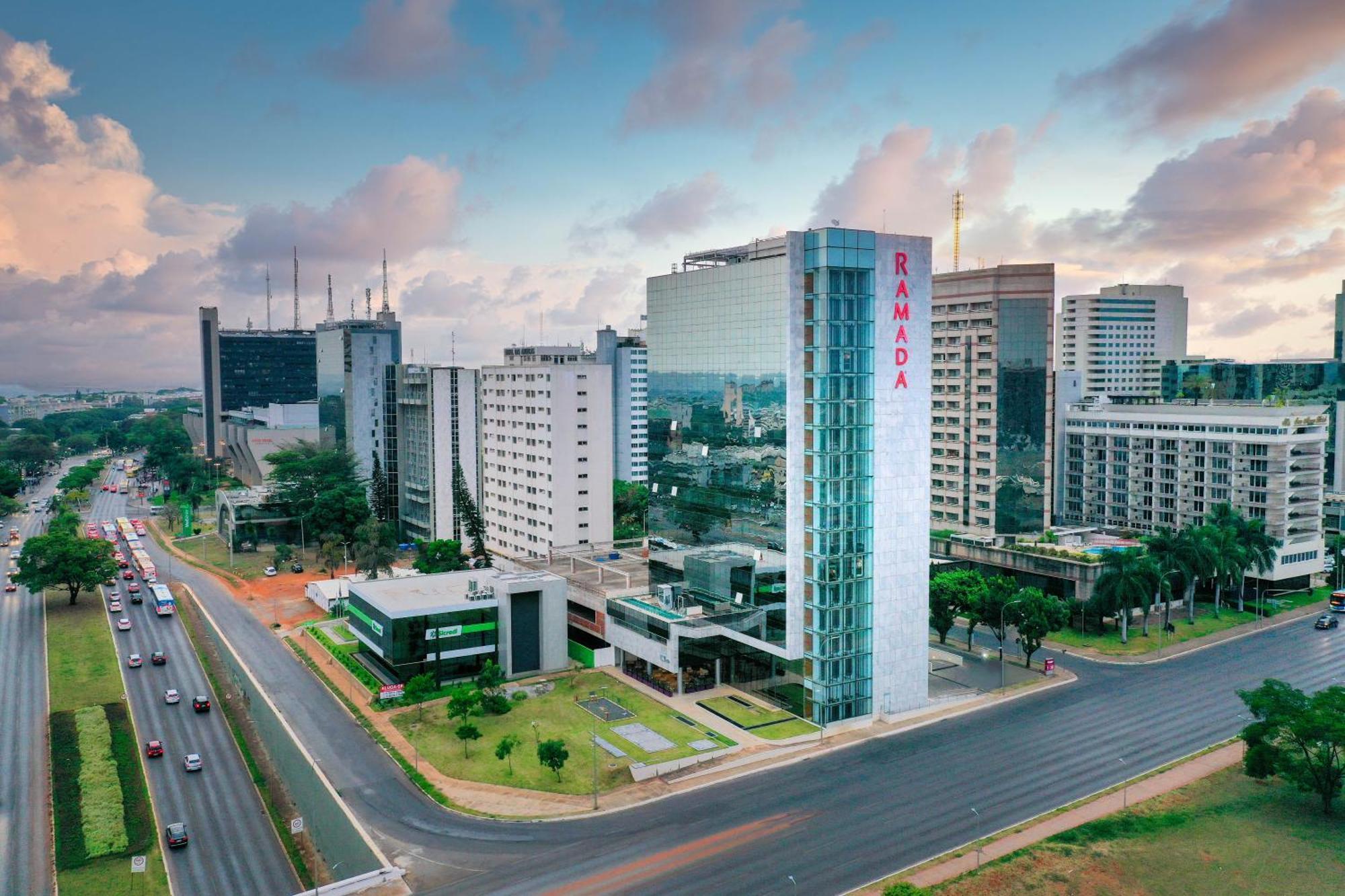 Ramada By Wyndham Brasilia Alvorada Hotel Luaran gambar